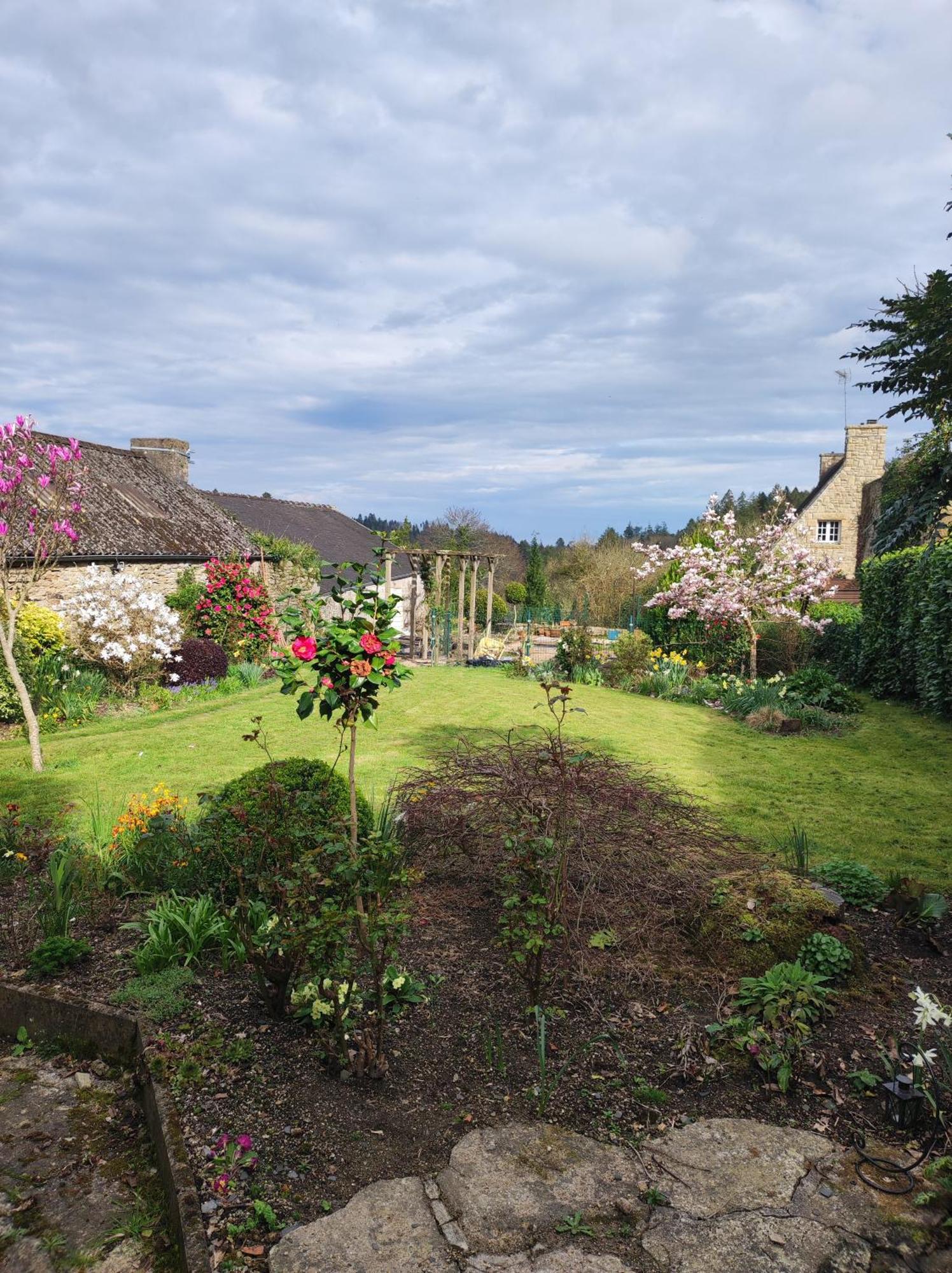 Rose Cottage Huelgoat Eksteriør billede